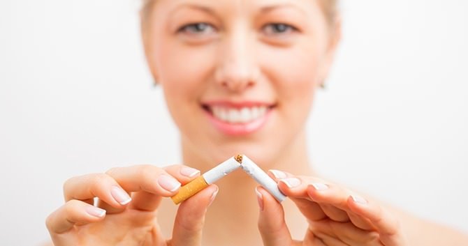 kan-het-roken-van-sigaretten-acne-veroorzaken-en-de-huid-beschadigen2